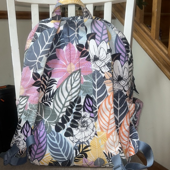 CLEANOUT: Vera Bradley Backpack + Matching pencil case ✏️ - Picture 9 of 14